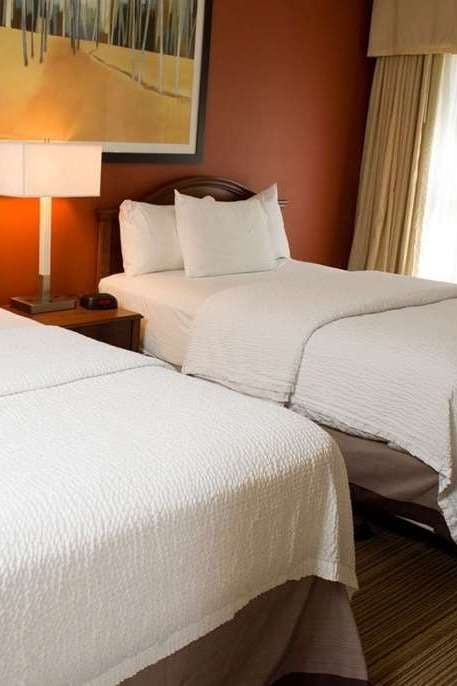 Hotel Hawthorn Suites by Wyndham Erie photo 2