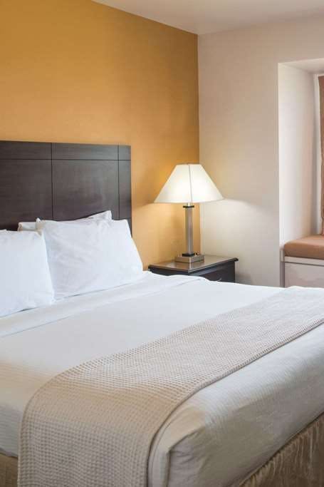 Hotel Days Inn Spokane AP Airway Hts photo 1