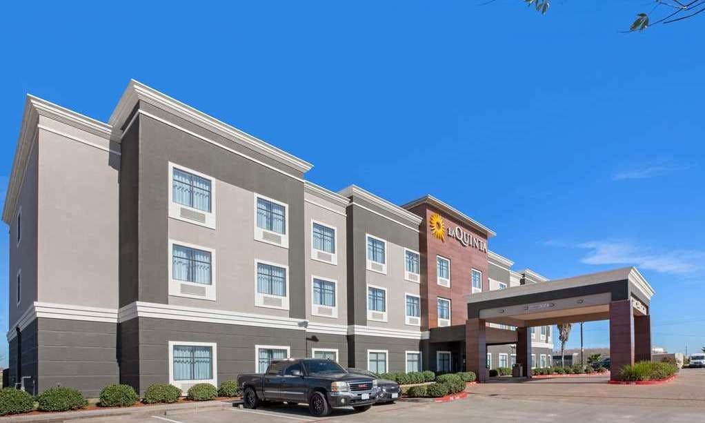 La Quinta Inn & Suites by Wyndham Pasadena North