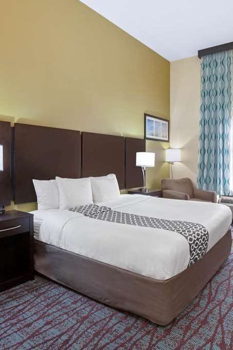 Hotel La Quinta Inn & Suites by Wyndham Pasadena North photo 1