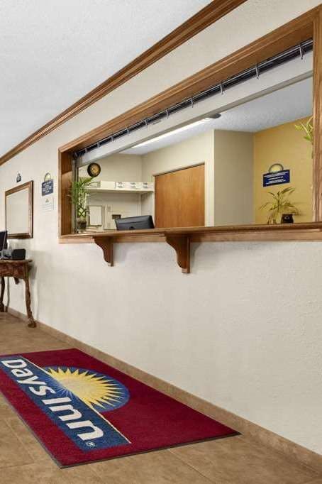 Hotel Days Inn by Wyndham Sheridan photo 5