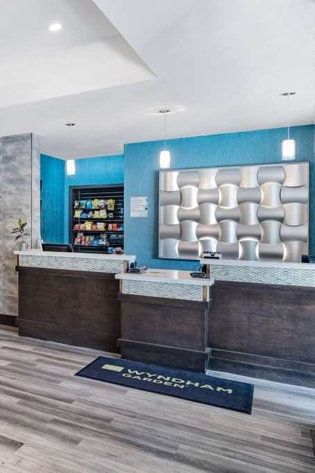 Hotel Wyndham Garden Kenosha photo 4
