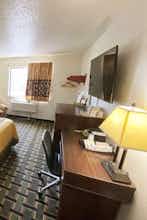 Hotel Super 8 by Wyndham Newport News/Jefferson Ave. photo 3