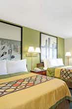 Hotel Super 8 by Wyndham Newport News/Jefferson Ave. photo 2