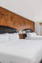 Hotel The Antlers, A Wyndham Hotel photo 2