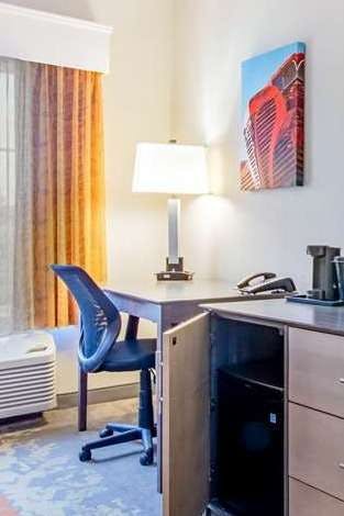 Hotel La Quinta Inn & Suites by Wyndham Andrews photo 5