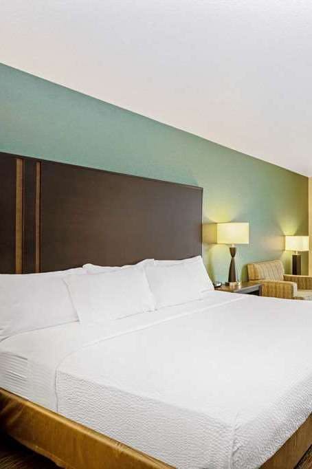 Hotel La Quinta Inn & Suites by Wyndham Gillette photo 1