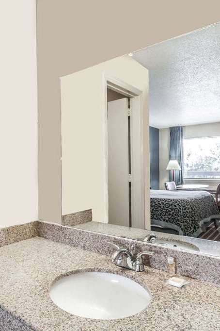 Hotel Days Inn By Wyndham Nashville North/Opryland Area photo 3