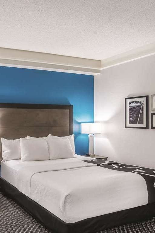 Hotel La Quinta Inn & Suites by Wyndham Phoenix Chandler photo 1