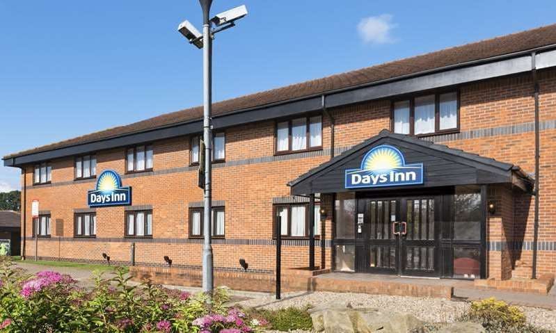 DI Warwick South M40