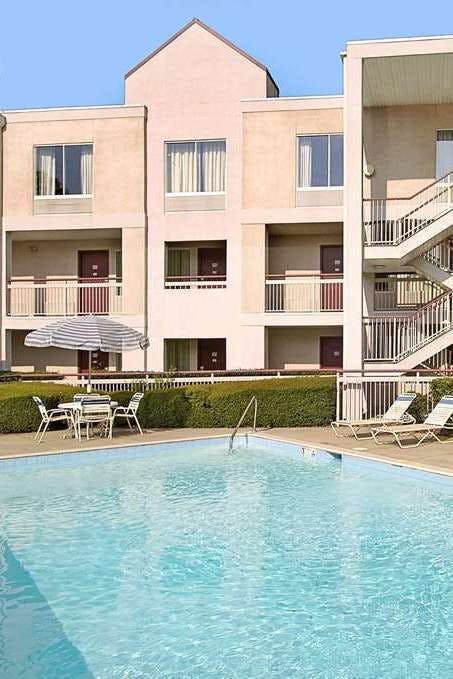 Hotel Days Inn by Wyndham Atlanta/Southlake/Morrow photo 4