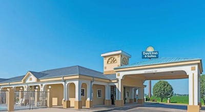 Days Inn & Suites by Wyndham Osceola AR