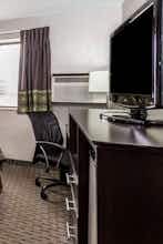 Hotel Super 8 by Wyndham Mundelein/Libertyville Area photo 3