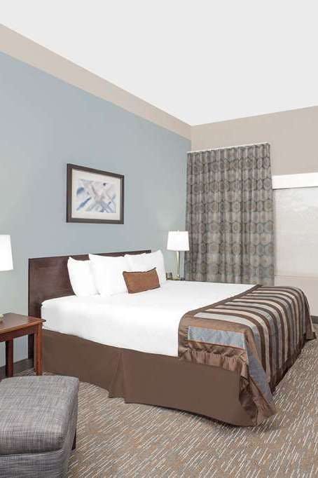 Hotel Wingate by WY Green Bay Arpt photo 2