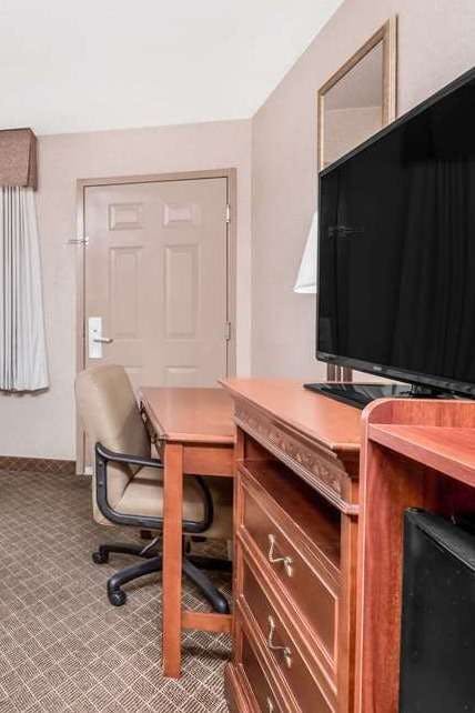 Hotel Ramada by Wyndham Macon photo 3