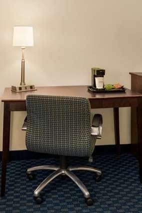 Hotel Super 8 by Wyndham Liverpool/Syracuse North Airport photo 2