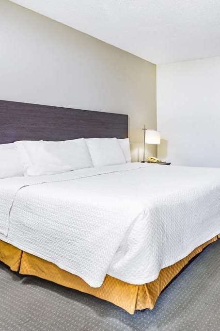 Hotel Travelodge by Wyndham Bracebridge photo 1