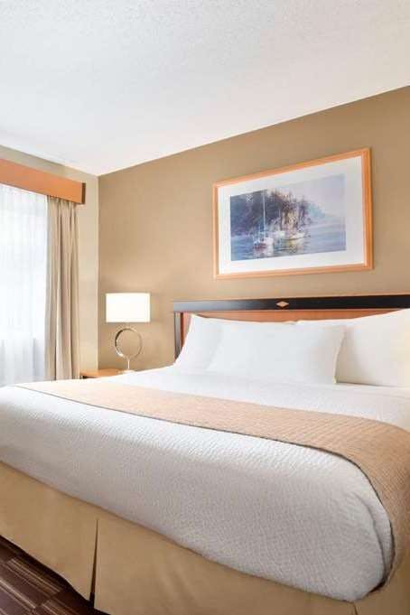 Hotel Days Inn by Wyndham Nanaimo photo 1