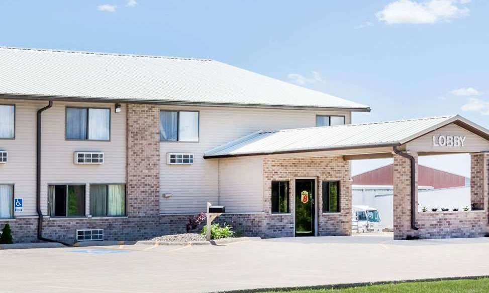 Super 8 by Wyndham Jefferson