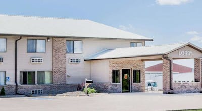 Super 8 by Wyndham Jefferson