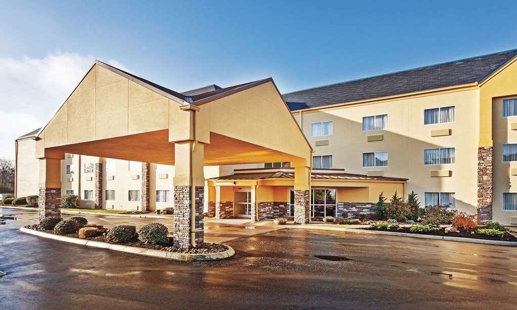 La Quinta Inn & Suites by Wyndham Knoxville Airport