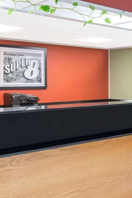 Hotel Super 8 by Wyndham Dothan photo 5