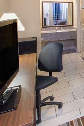 Hotel Super 8 by Wyndham Dothan photo 3