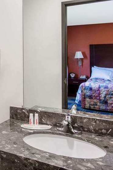 Hotel Days Inn by Wyndham Fremont photo 4