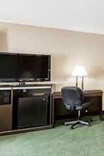 Hotel Super 8 by Wyndham Jefferson photo 2