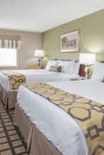 Hotel Baymont Inn Suites Fulton photo 2