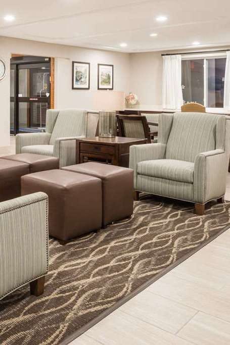 Hotel Baymont by Wyndham Fulton photo 5