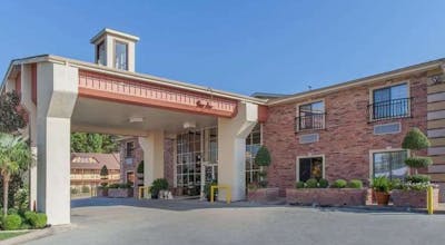 Super 8 by Wyndham Tyler TX