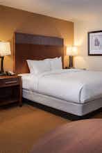 Hotel Doubletree by Hilton Philadelphia Airport photo 1