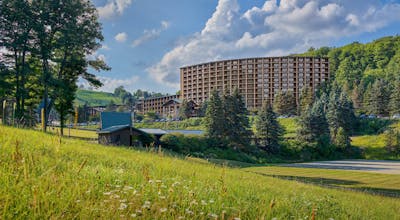 Slopeside Hotel by Seven Springs Resort