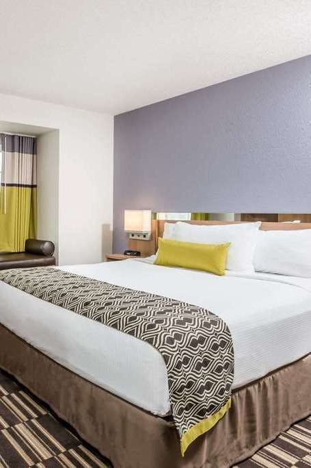 Hotel Microtel Inn & Suites by Wyndham Beaver Falls photo 2