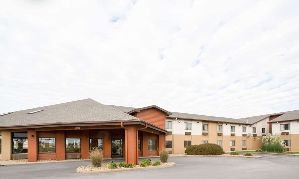 AmericInn by Wyndham Mount Pleasant