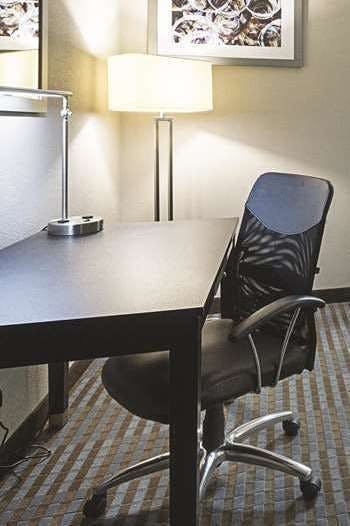 Hotel La Quinta Inn & Suites by Wyndham Glendive photo 4