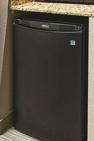 Hotel La Quinta Inn & Suites by Wyndham Glendive photo 3