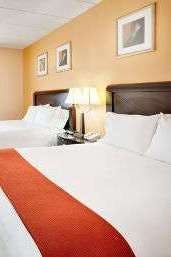 Hotel Baymont by Wyndham East Windsor Bradley Airport photo 2