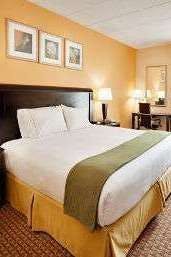 Hotel Baymont by Wyndham East Windsor Bradley Airport photo 1