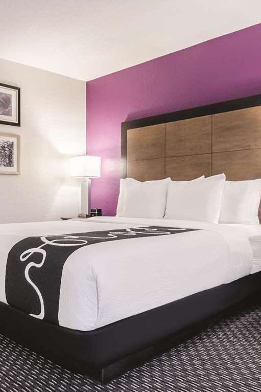 Hotel La Quinta Inn Ste 48th Avenue photo 1