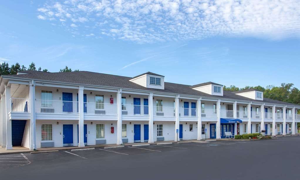 Baymont by Wyndham Greenwood