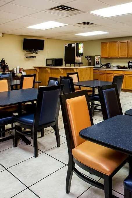 Hotel Super 8 by Wyndham Lake City photo 4