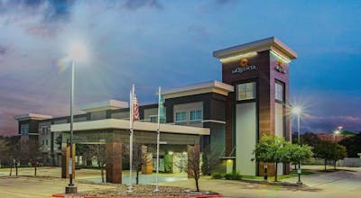 La Quinta Inn & Suites by Wyndham Austin NW/Lakeline Mall