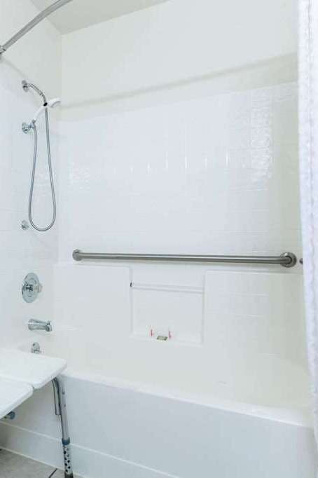 Hotel Super 8 by Wyndham Montpelier photo 3