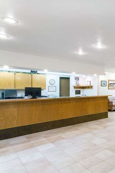 Hotel Super 8 by Wyndham Montpelier photo 4