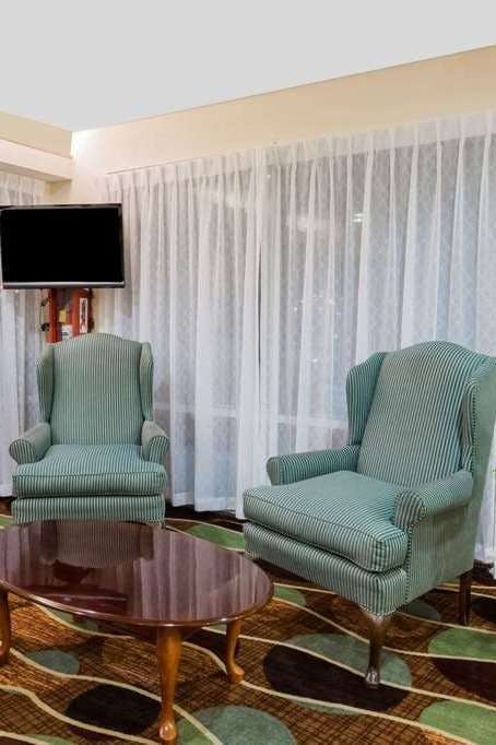 Hotel Super 8 by Wyndham Stafford photo 5