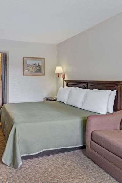 Hotel Travelodge by Wyndham Williamsburg Colonial Area photo 1