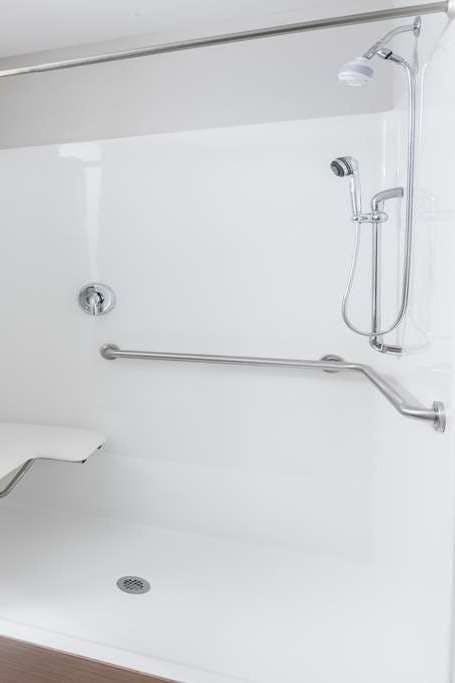 Hotel Microtel by Wyndham Penn Yan Finger Lakes Region photo 5