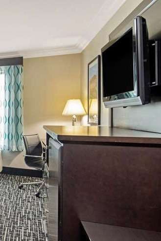 Hotel La Quinta Inn & Suites Temecula photo 3